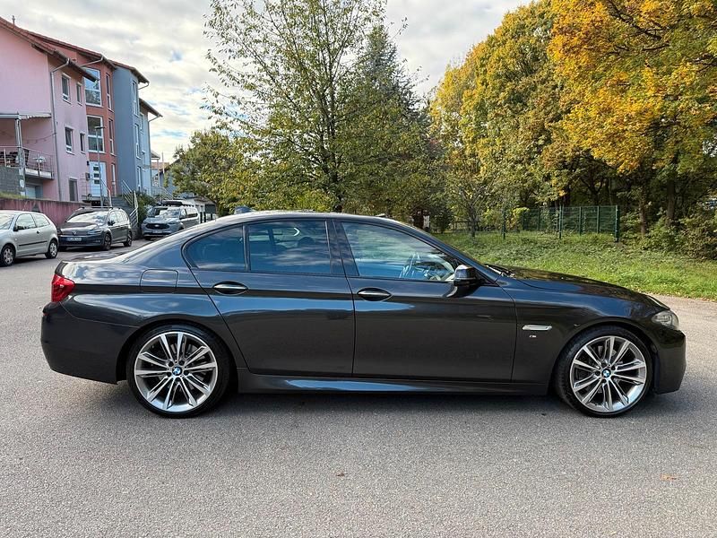 Gebraucht BMW 530 M Sport 258 PS (189 kW) 2014 Grau Limousine