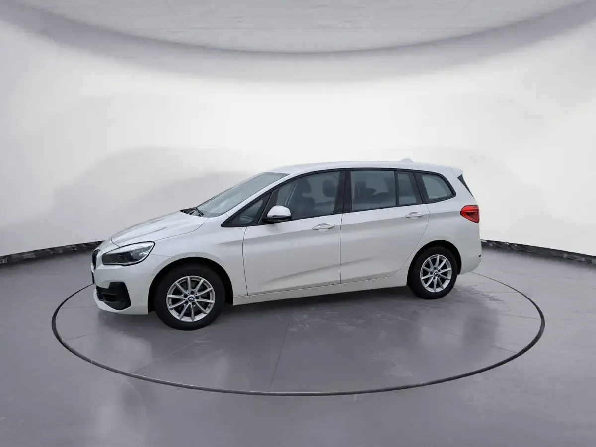 Gebraucht BMW 218 Gran Tourer Advantage 140 PS (102 kW) 2019 Weiß Van / Kleinbus