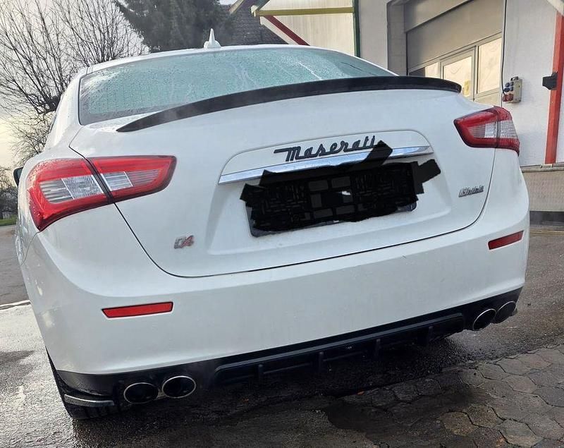 Gebraucht Maserati Ghibli 330 PS (242 kW) 2015 Weiß Limousine
