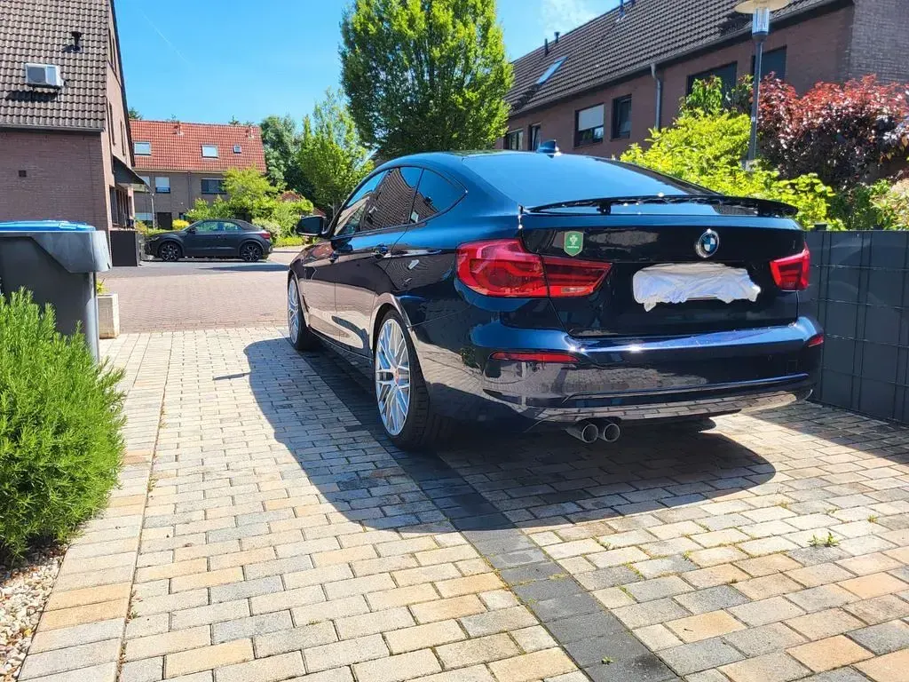 Gebraucht BMW 320 Gran Turismo Performance 190 PS (139 kW) 2019 Blau Limousine