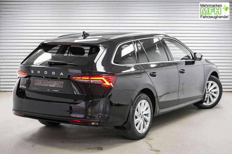 Neu Skoda Octavia Selection 150 PS (110 kW) 2025 Black magic metallic ... Kombi