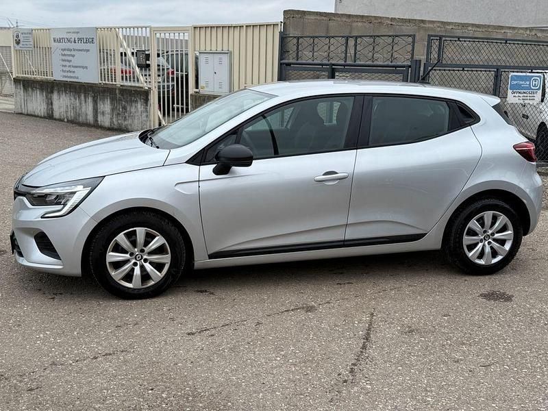 Gebraucht Renault Clio V Life 67 PS (49 kW) 2021 Silber Limousine