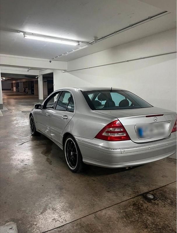Gebraucht Mercedes C320 220 PS (161 kW) 2002 Grau Limousine