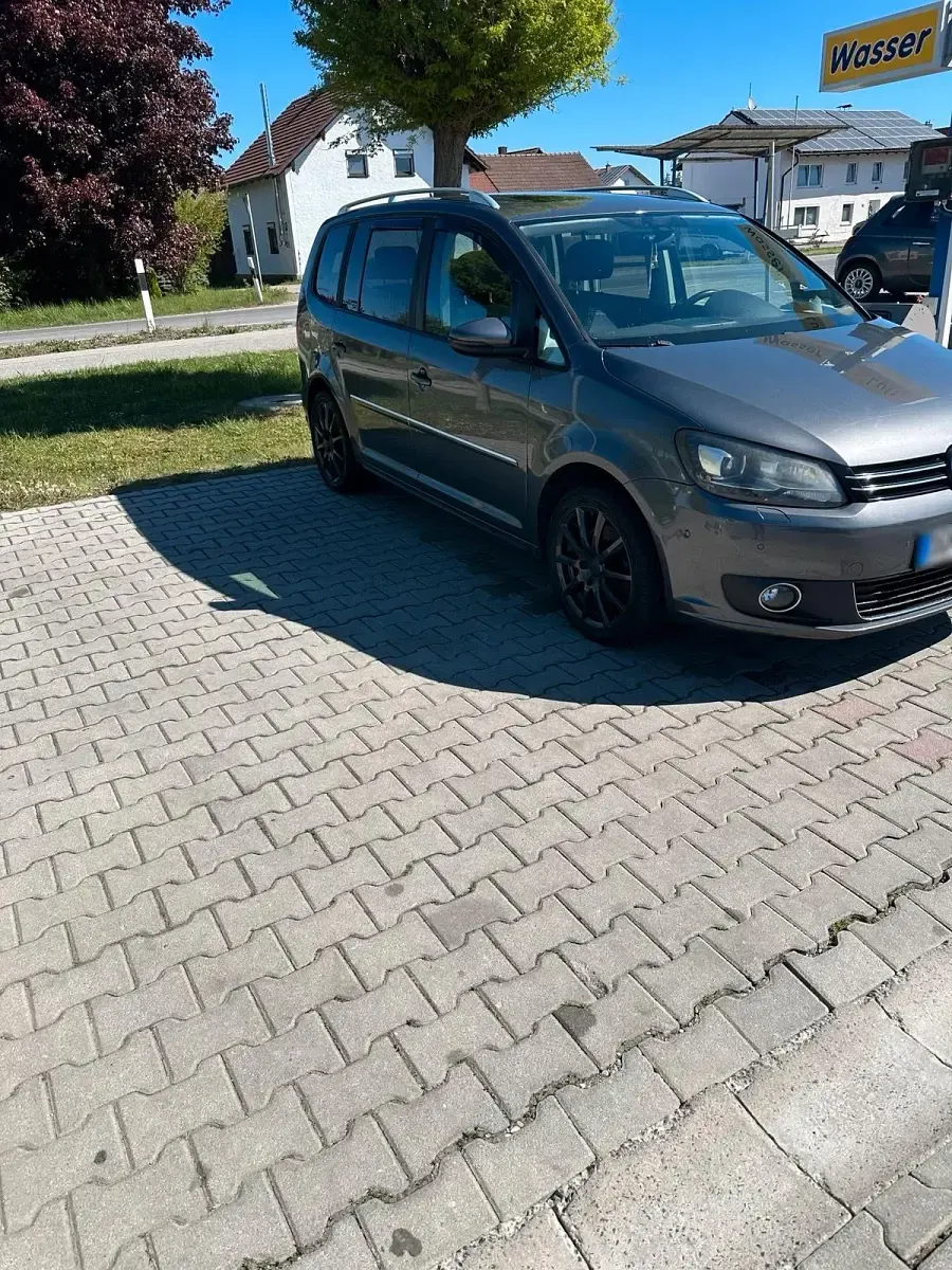 Gebraucht VW Touran 140 PS (102 kW) 2012 Grau Van / Kleinbus