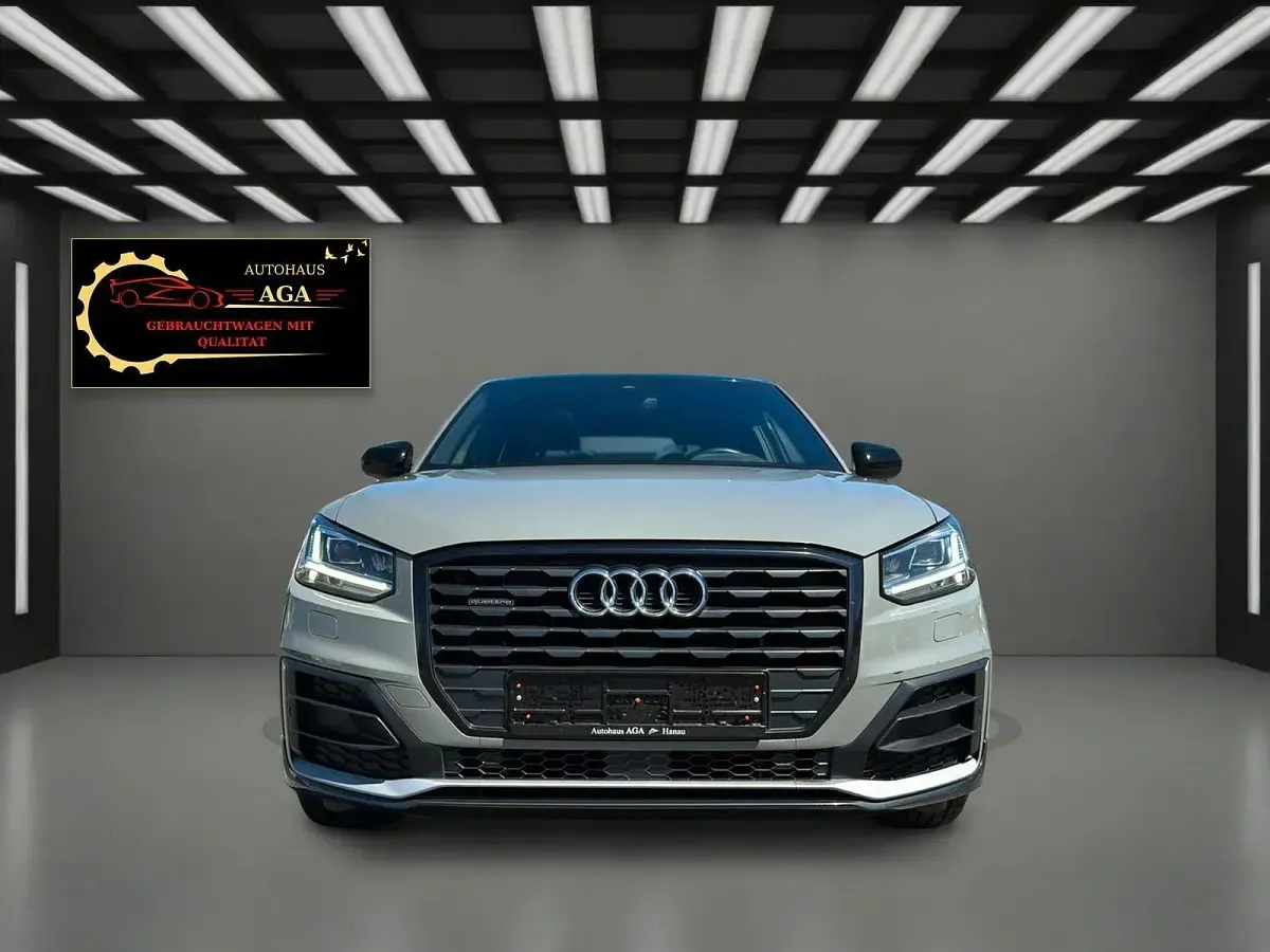 Gebraucht Audi Q2 Ambiente 150 PS (110 kW) 2017 Grau SUV