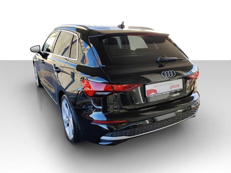 Second-hand Audi A3 Advanced 150 CP (110 kW) 2024 Negru Berlinǎ