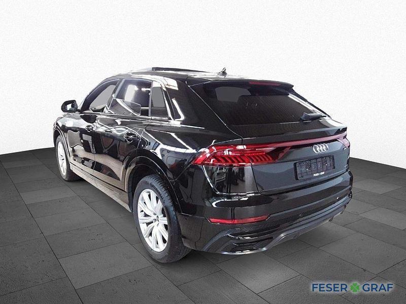 Gebraucht Audi Q8 Ambiente 286 PS (210 kW) 2023 Mythosschwarz metallic SUV