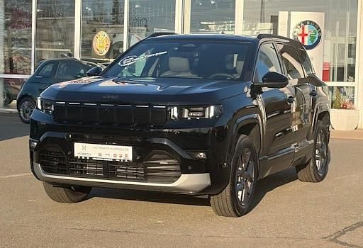 Neu Jeep Compass 145 PS (106 kW) 2026 Schwarz SUV