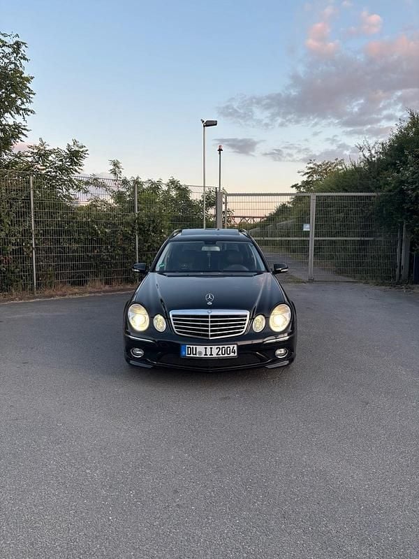 Schwarz Gebraucht 2007 Mercedes E320 Kombi | 5.100 € (Fairer Preis) - Bild 1/4