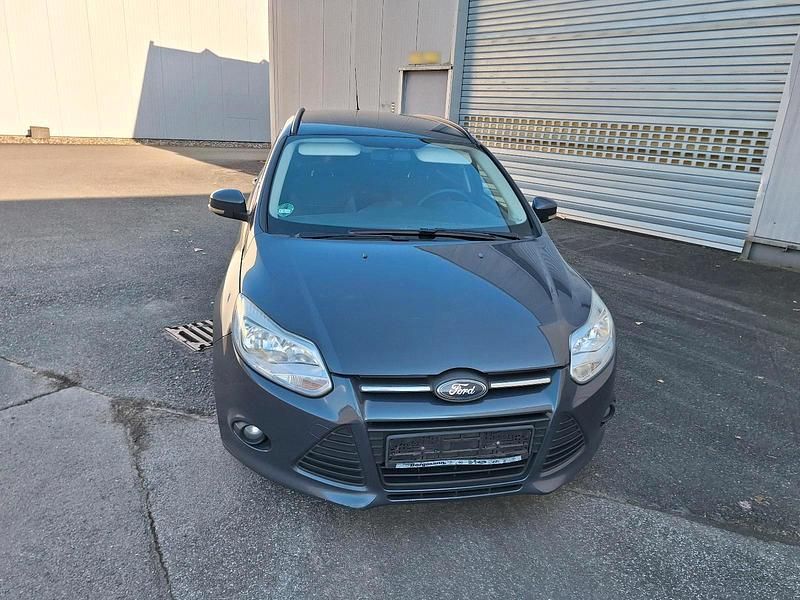 Gebraucht Ford Focus 115 PS (84 kW) 2012 Andere farben Kombi