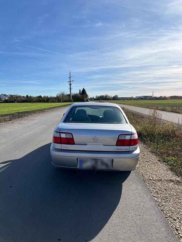 Gebraucht Opel Omega 144 PS (105 kW) 2001 Silber Limousine