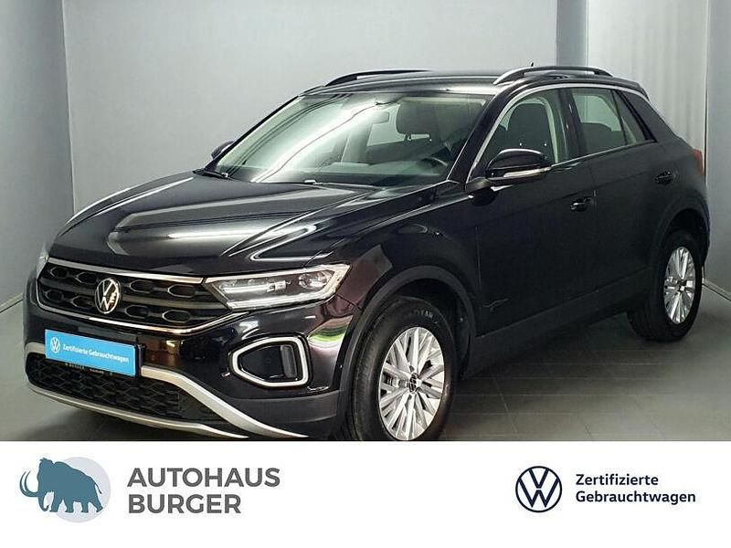 Deep black perleffekt (metallic) Gebraucht 2022 VW T-Roc Life SUV | 24.440 € (Fairer Preis) - Bild 1/4