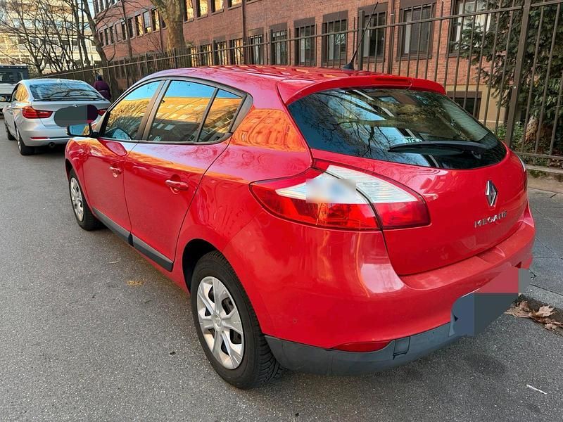 Gebraucht Renault Mégane 101 PS (74 kW) 2009 Rot Limousine