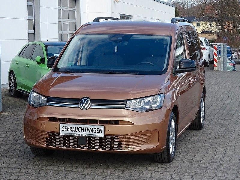 Gebraucht VW Caddy Maxi Life 122 PS (89 kW) 2022 Braun Van / Kleinbus