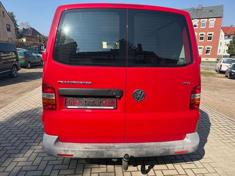 Gebraucht VW T5 102 PS (75 kW) 2009 Rot Van