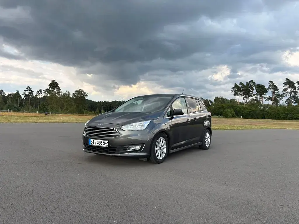 Gebraucht Ford Grand C-Max Titanium 150 PS (110 kW) 2017 Grau Van / Kleinbus