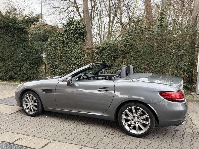 Gebraucht Mercedes SLC200 184 PS (135 kW) 2017 Grau Cabrio