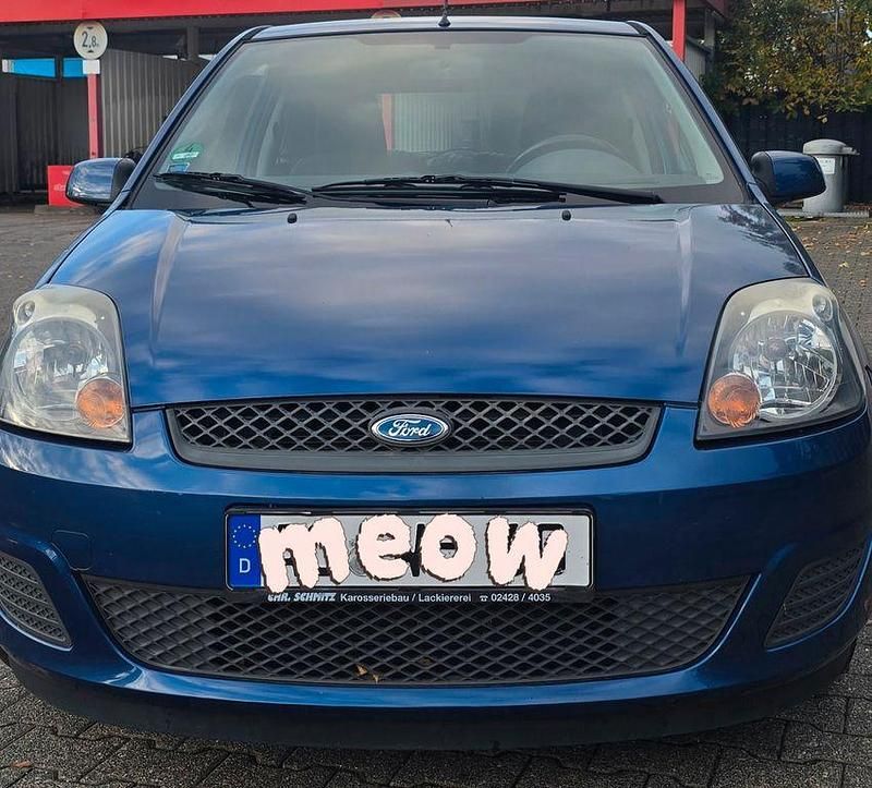 Blau Gebraucht 2007 Ford Fiesta Celebration Kleinwagen | 2.900 € (Fairer Preis) - Bild 1/4