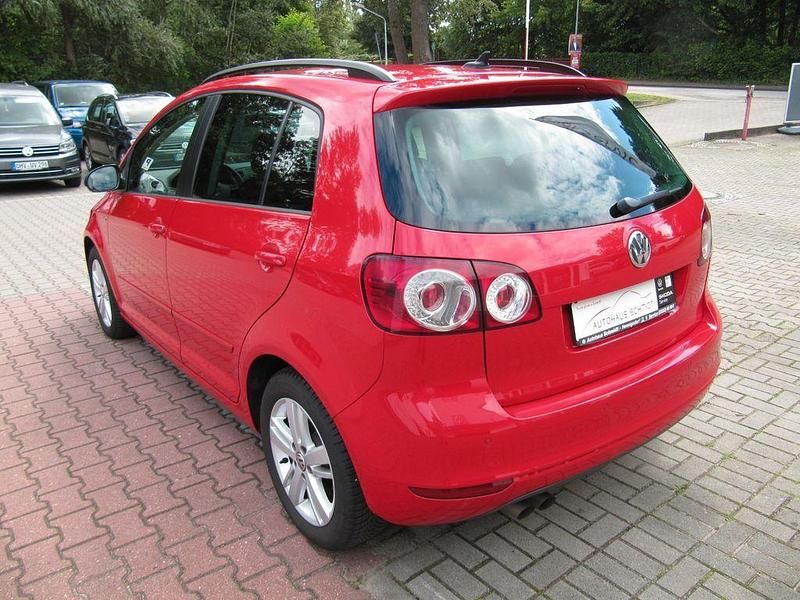 Gebraucht VW Golf Plus Cross 122 PS (89 kW) 2013 Rot Van / Kleinbus