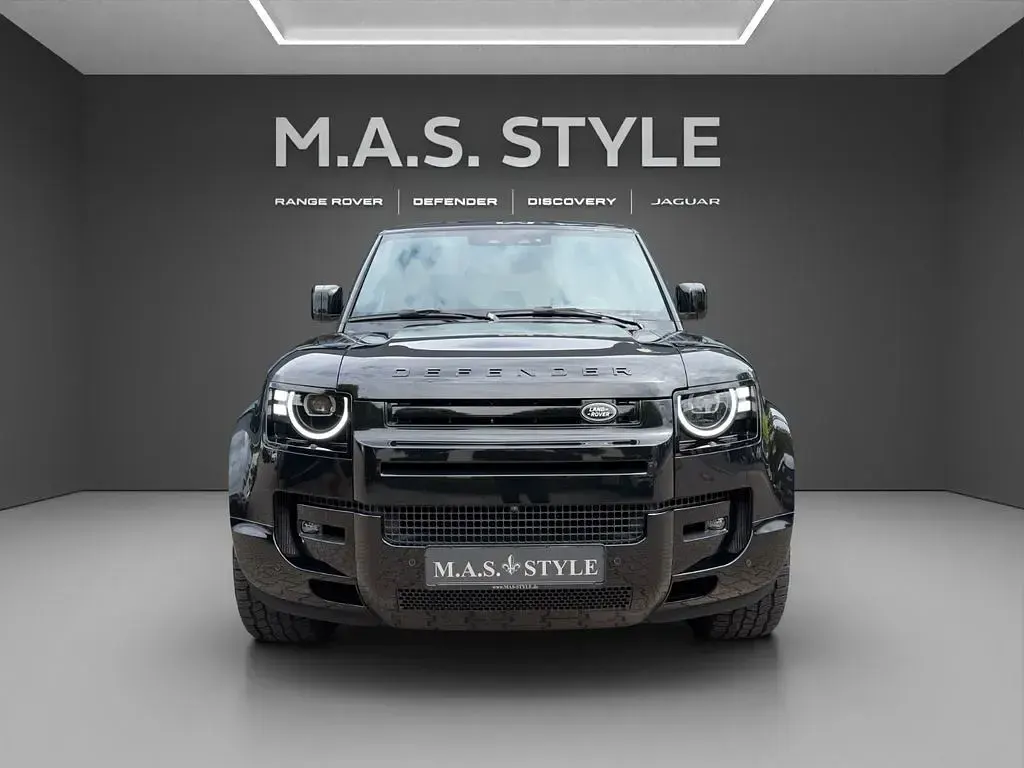 Gebraucht Land Rover Defender HSE Dynamic 426 PS (313 kW) 2026 Santorini black SUV