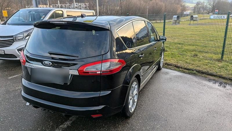Gebraucht Ford S-MAX S 163 PS (119 kW) 2015 Schwarz Van / Kleinbus