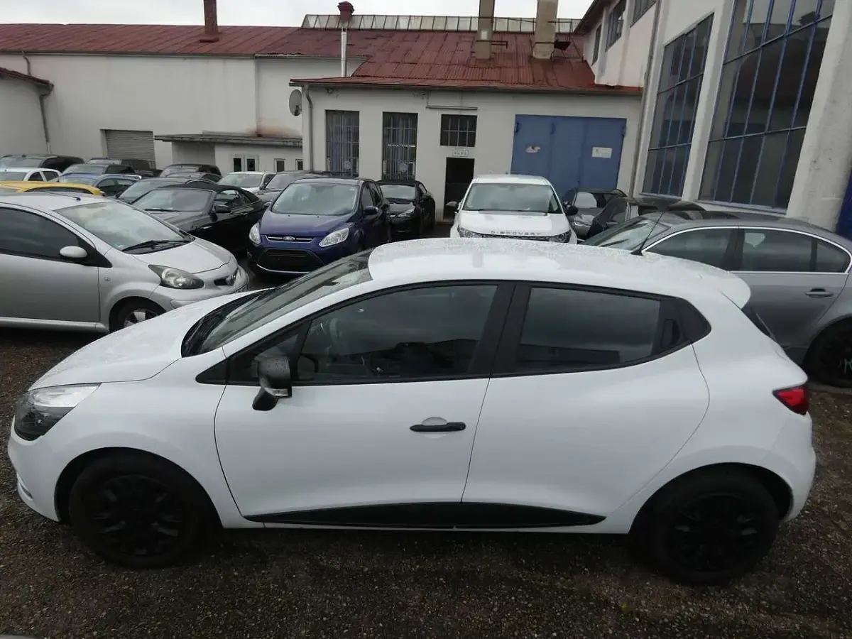 Gebraucht Renault Clio Life 76 PS (55 kW) 2019 Gletscherweiss Kleinwagen