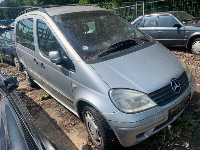 Gebraucht Mercedes Vaneo 102 PS (75 kW) 2002 Silber Van / Kleinbus