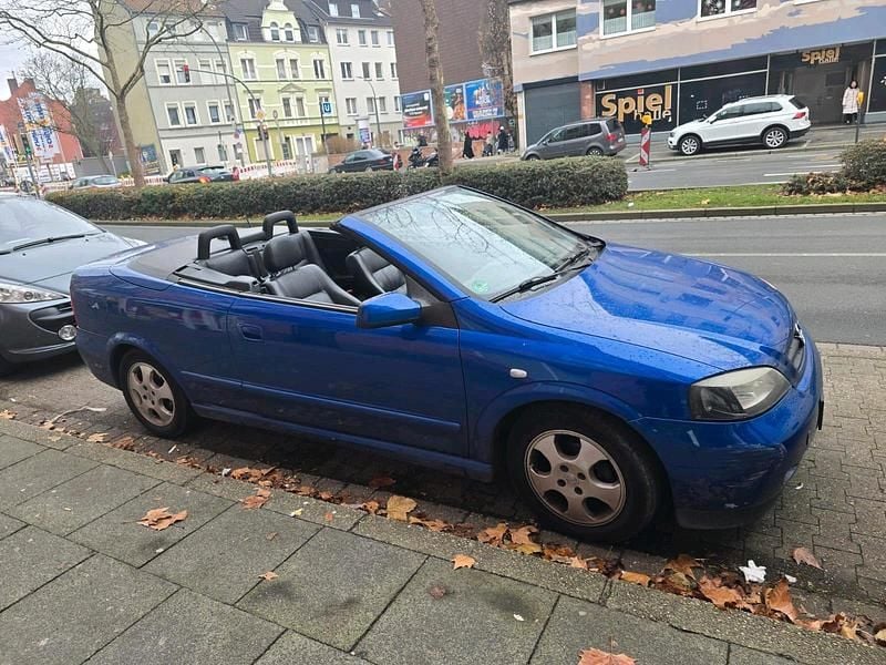 Blau Gebraucht 2001 Opel Astra Cabriolet Cabrio | 1.100 € (Superpreis) - Bild 1/4