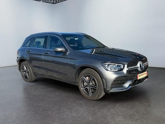 Grau Gebraucht 2019 Mercedes GLC200 AMG line SUV | 35.900 € (Guter Preis) - Bild 1/4
