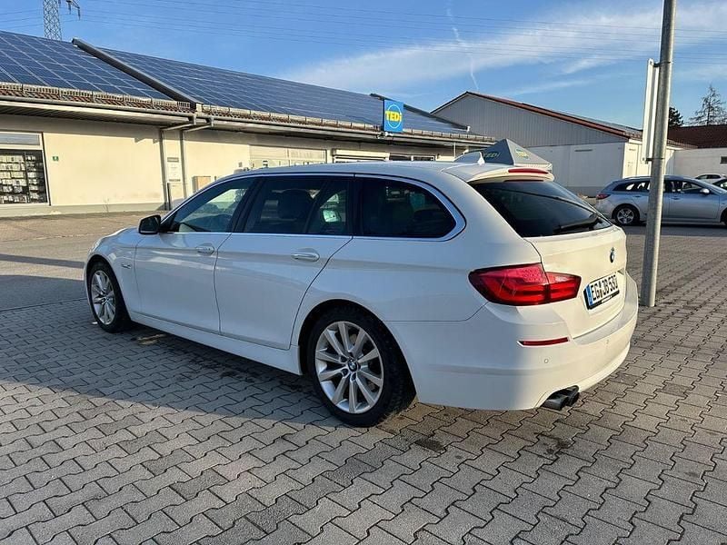 Gebraucht BMW 530 245 PS (180 kW) 2011 Weiß Kombi
