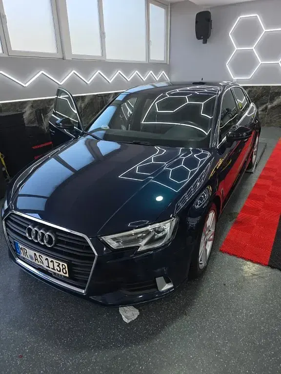 Gebraucht Audi A3 150 PS (110 kW) 2019 Blau Limousine