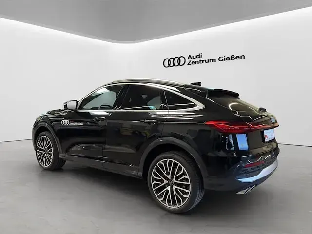 Gebraucht Audi Q5 Sportback Ambiente 204 PS (150 kW) 2025 Schwarz SUV