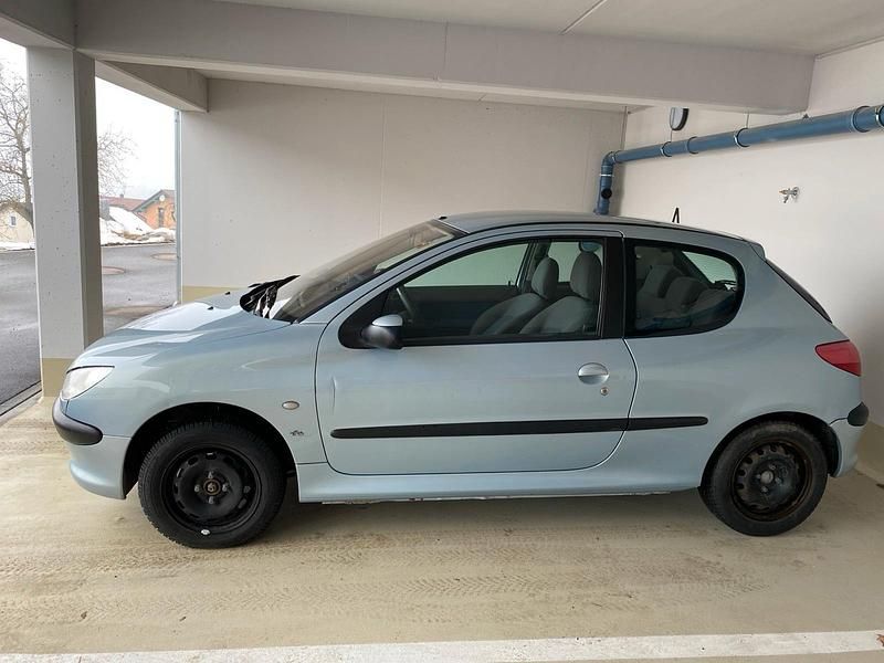 Gebraucht Peugeot 206 75 PS (55 kW) 2003 Blau Kleinwagen