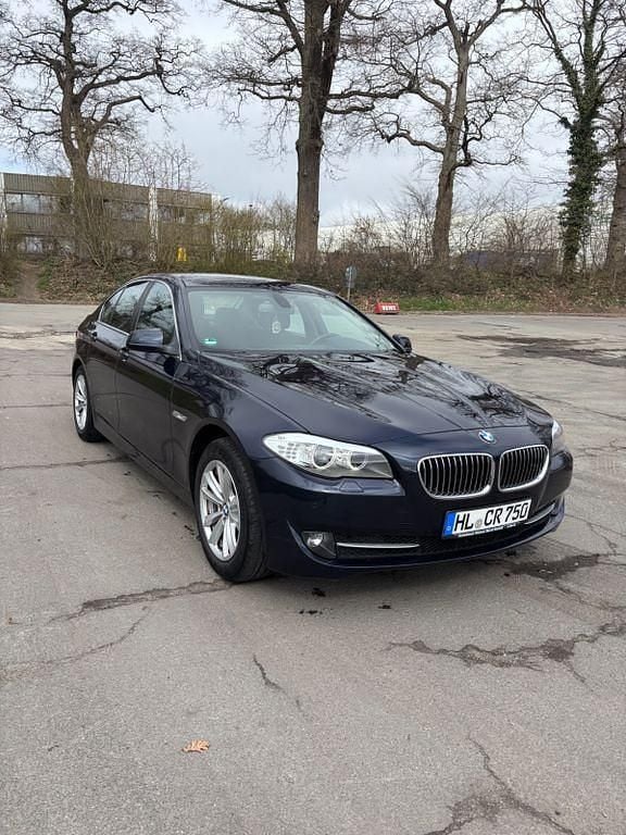 Gebraucht BMW 520 184 PS (135 kW) 2012 Blau Limousine