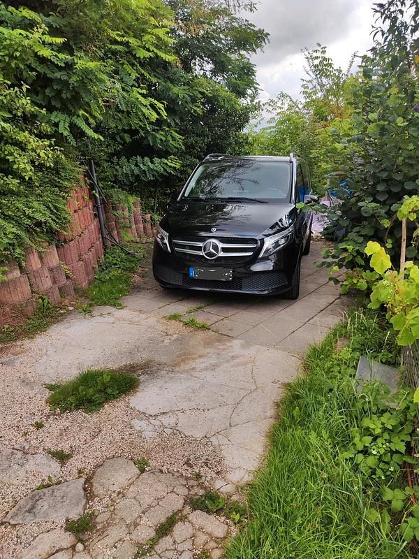 Schwarz Gebraucht 2019 Mercedes V300 Van / Kleinbus | 45.150 € (Superpreis) - Bild 1/4