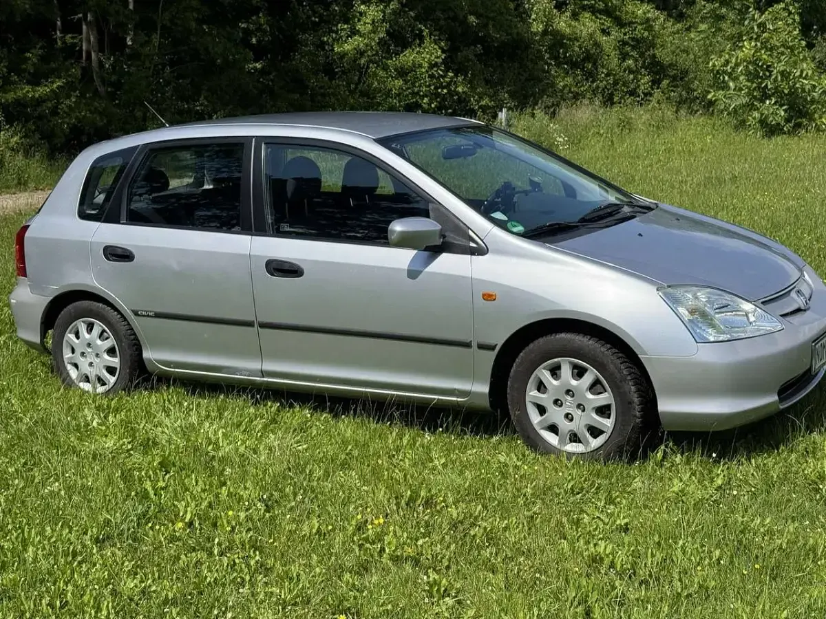 Gebraucht Honda Civic LS 90 PS (66 kW) 2002 Silber Limousine