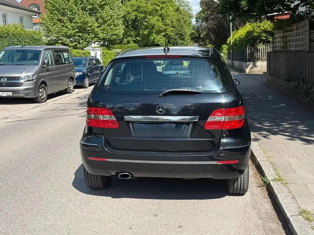 Gebraucht Mercedes B150 95 PS (69 kW) 2007 Schwarz Van / Kleinbus