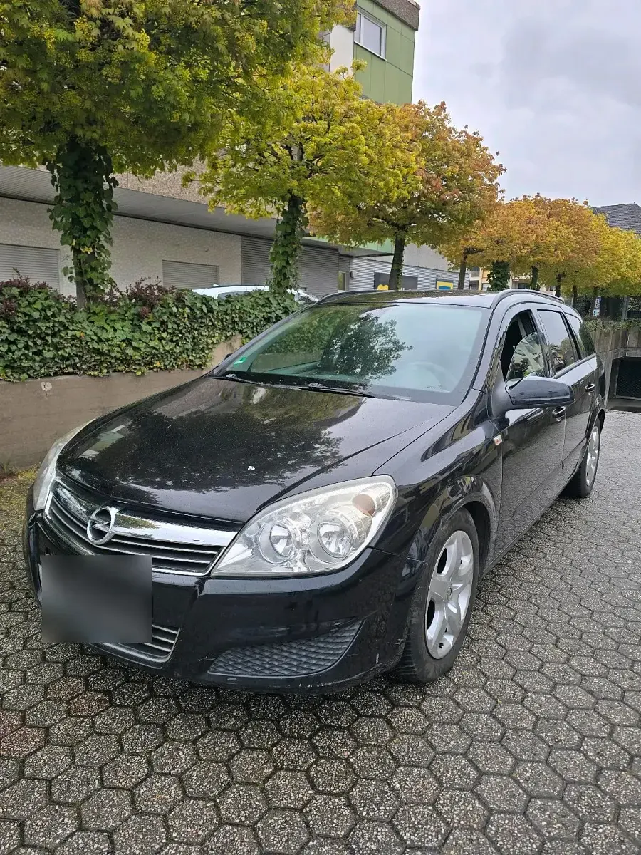 Second-hand Opel Astra 125 CP (91 kW) 2008 Negru Break