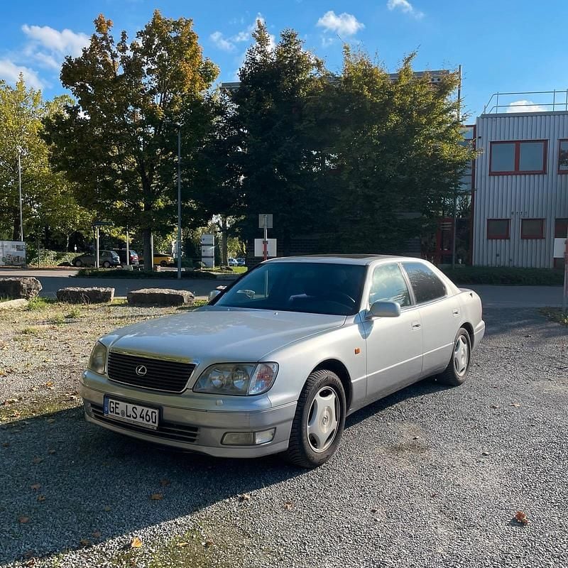 Silber Gebraucht 1999 Lexus LS400 Limousine | 9.500 € - Bild 1/4