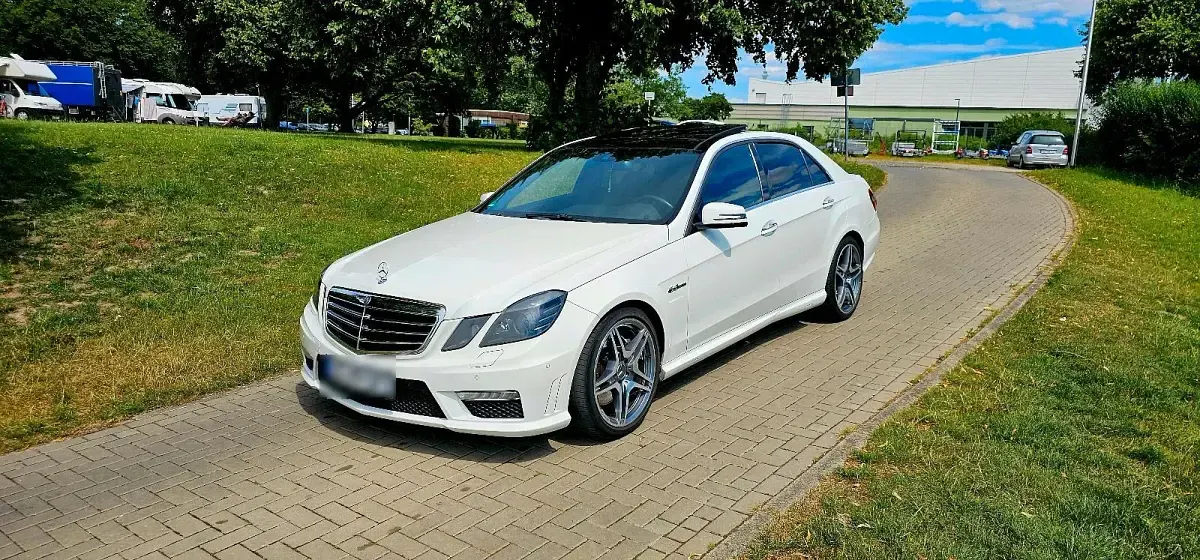 Gebraucht Mercedes E63 AMG AMG 525 PS (386 kW) 2010 Weiß Limousine
