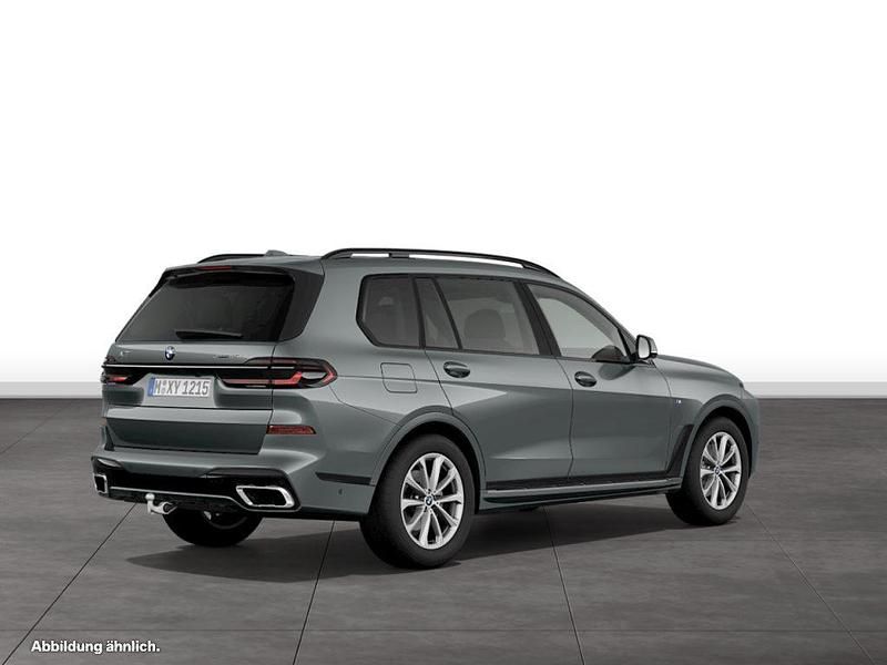 Gebraucht BMW X7 M Sport 381 PS (280 kW) 2025 Grau SUV