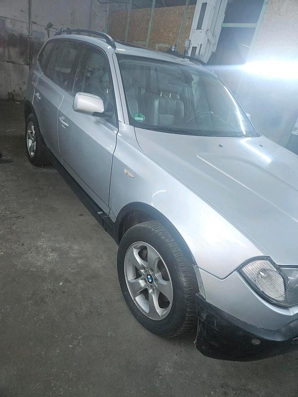 Silber Gebraucht 2005 BMW X3 SUV | 2.900 € (Superpreis) - Bild 1/4