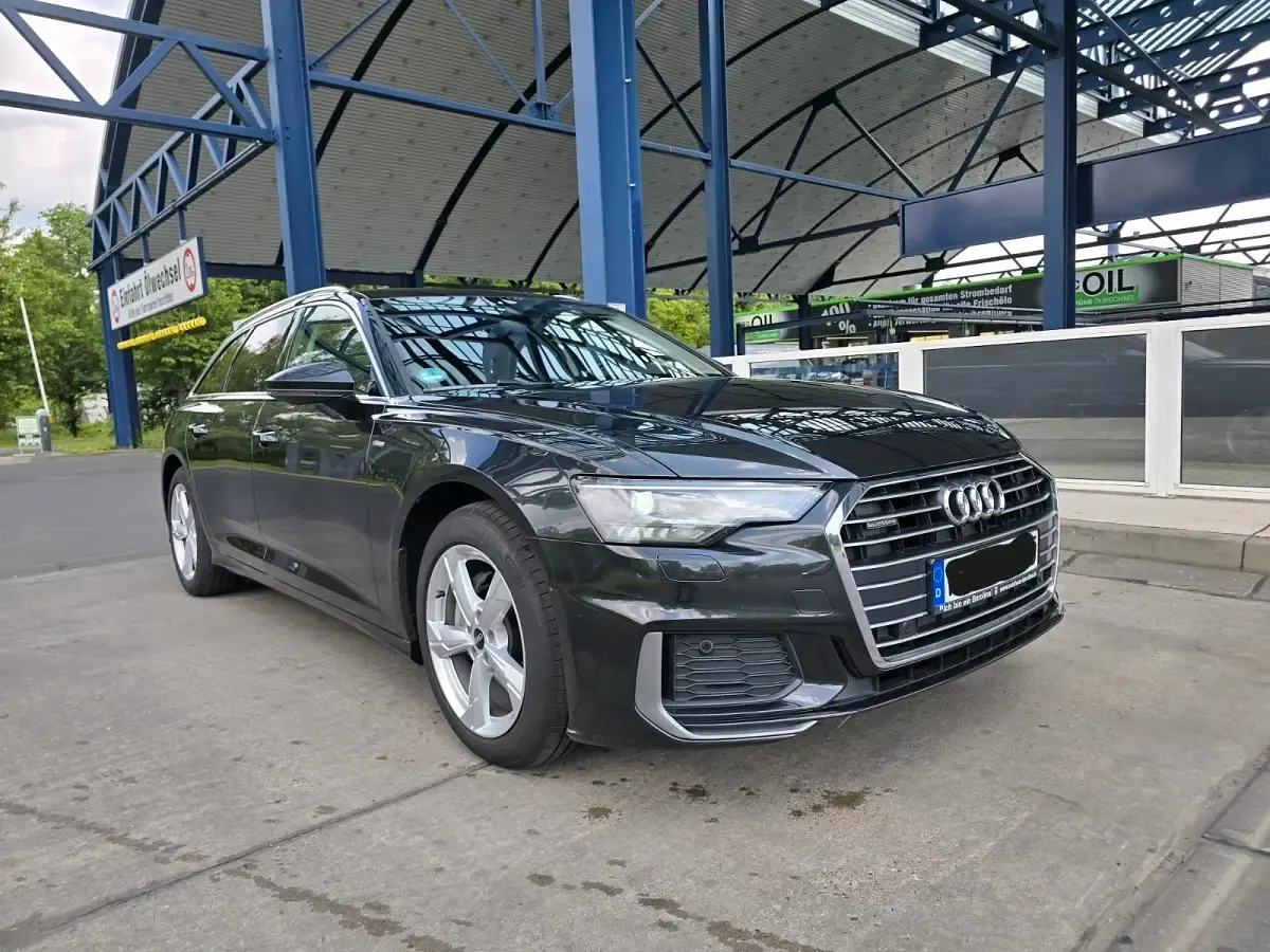 Gebraucht Audi A6 S-Line 204 PS (150 kW) 2021 Grau Kombi