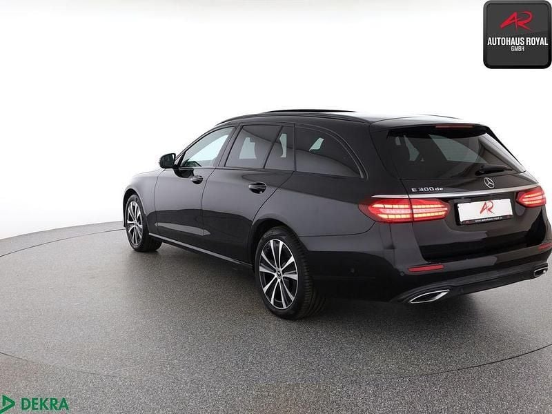 Gebraucht Mercedes E300 Exclusive 306 PS (225 kW) 2022 Schwarz Limousine