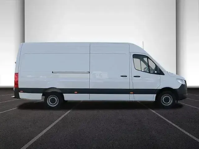 Gebraucht Mercedes Sprinter 170 PS (125 kW) 2025 Arktikweiss Van