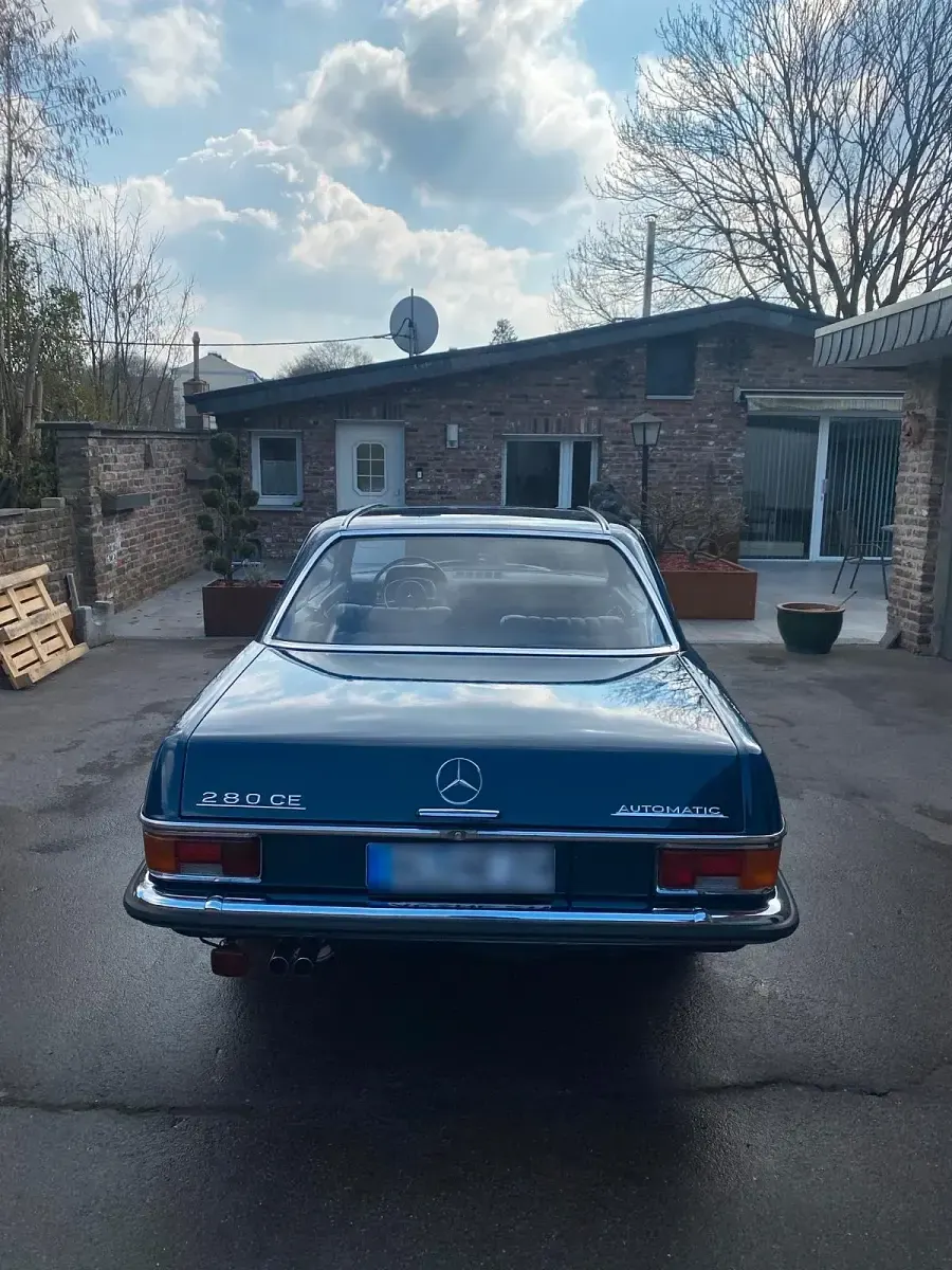Gebraucht Mercedes W114 185 PS (136 kW) 1972 Blau Coupé