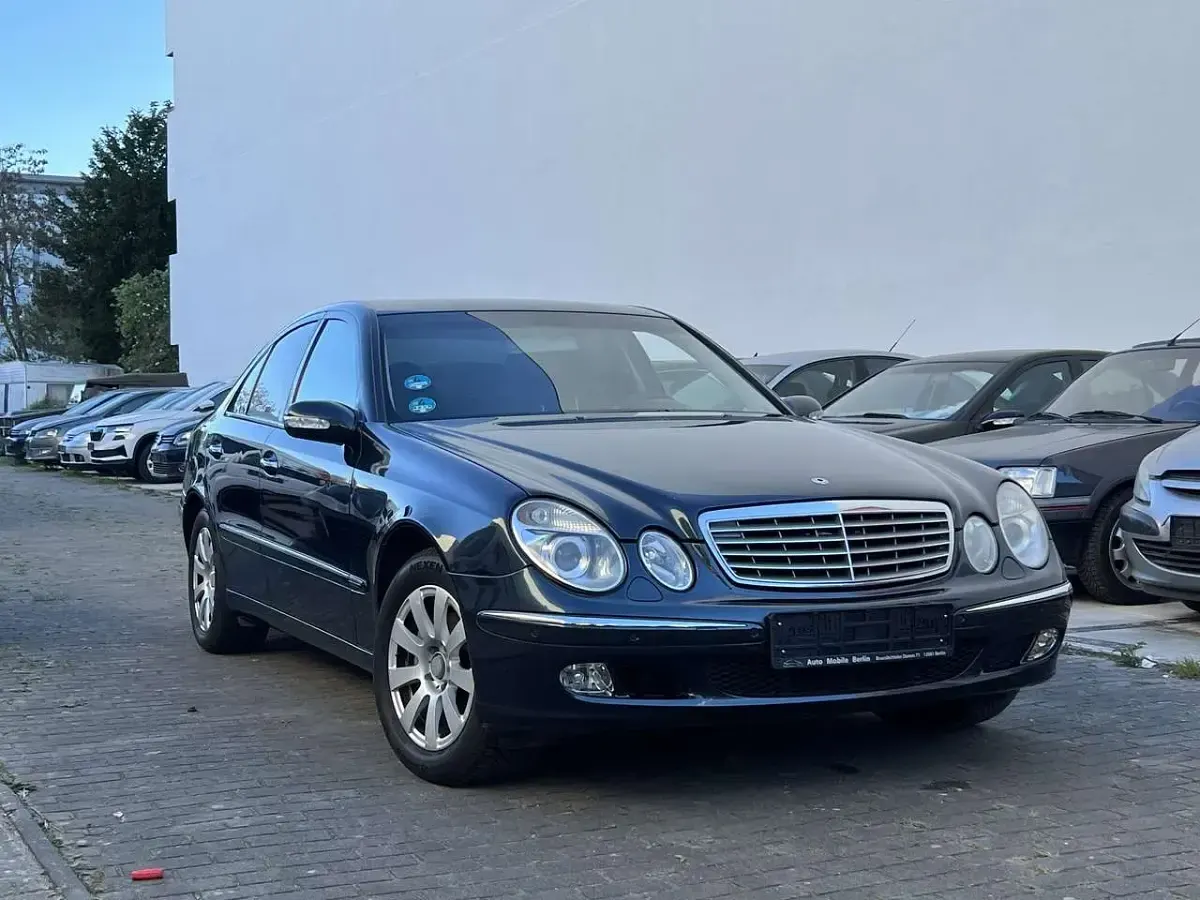 Gebraucht Mercedes E320 Elegance 224 PS (164 kW) 2003 Schwarz Limousine