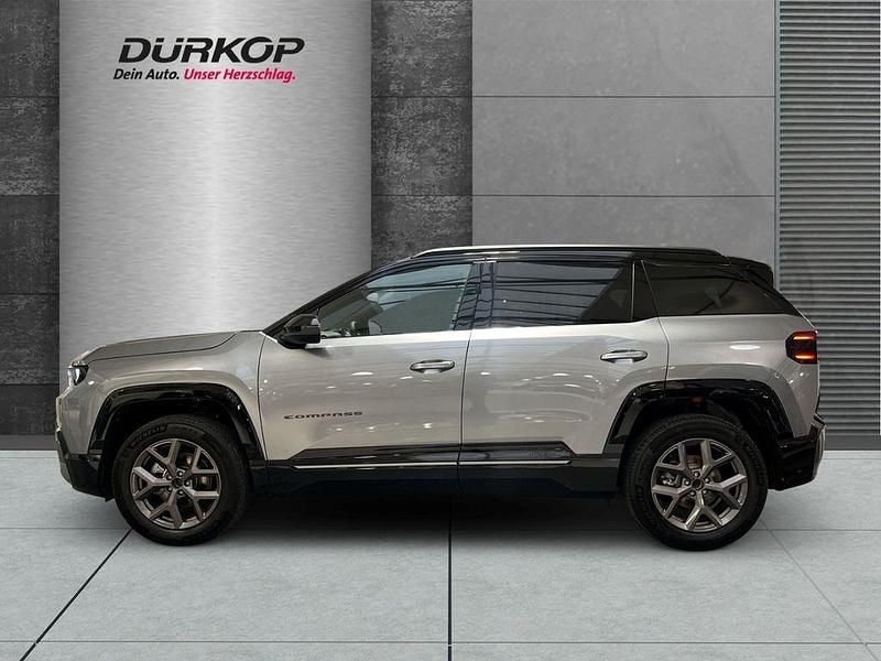 Neu Jeep Compass 145 PS (106 kW) 2026 Grau SUV