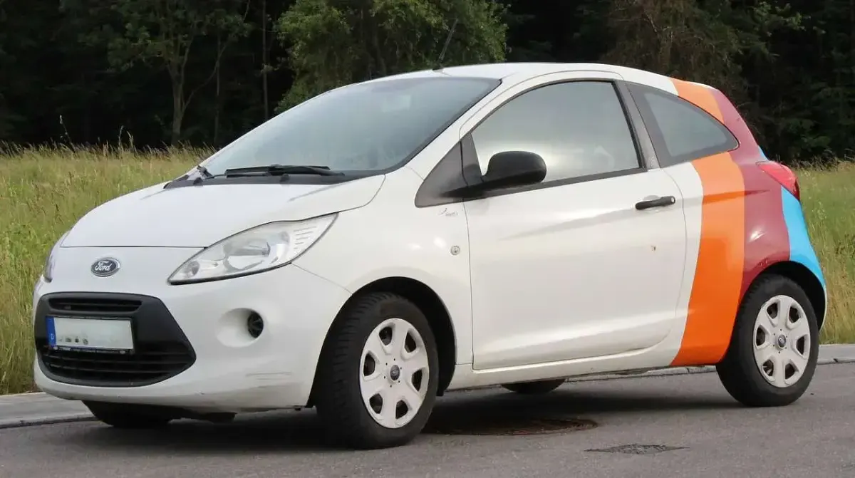 Gebraucht Ford Ka Trend 69 PS (50 kW) 2011 Weiß Kleinwagen