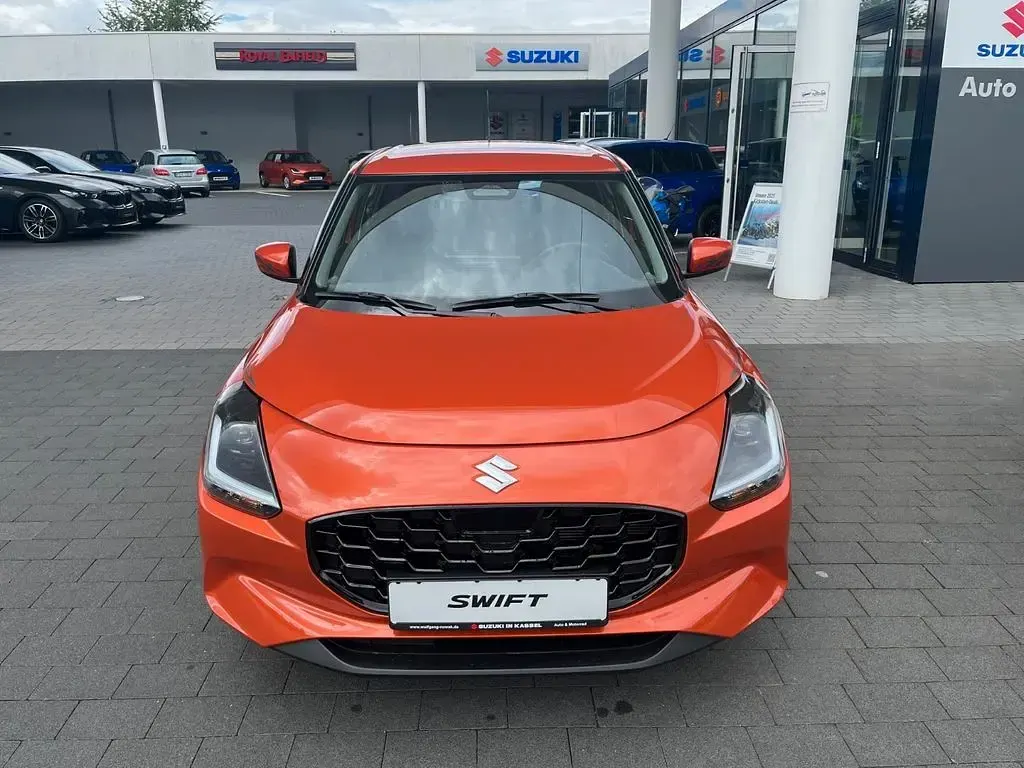 Gebraucht Suzuki Swift Club 83 PS (61 kW) 2025 Orange Kleinwagen